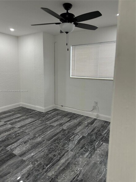 Building Photo - 9320 SW 46th Ter