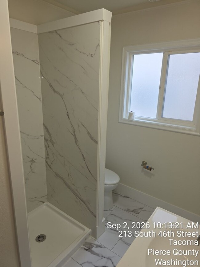 Building Photo - 213 S 46th St
