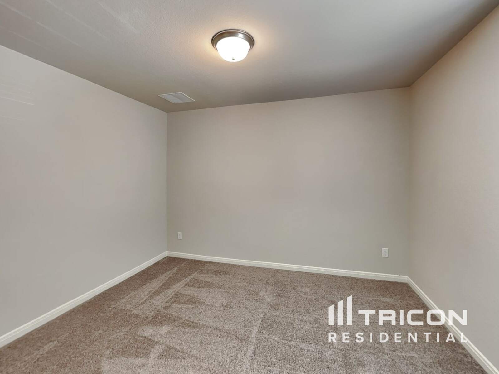 Building Photo - 5803 Nyla Wy