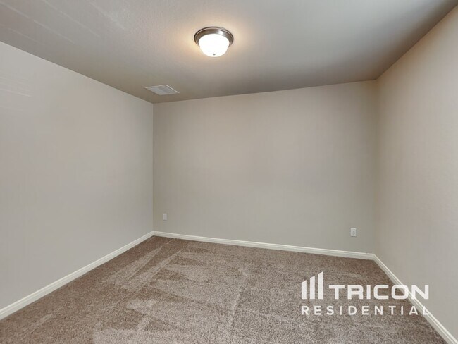 Building Photo - 5803 Nyla Wy