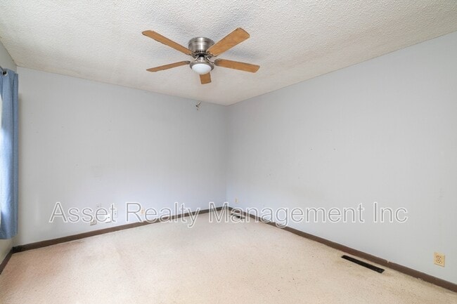 Building Photo - 9124 Woodpark Ln NW