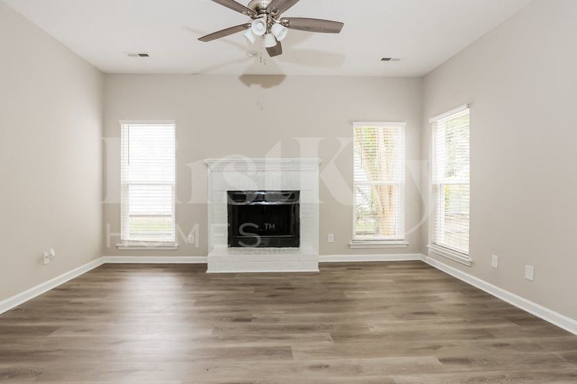 Building Photo - 11210 Isthmus Ct