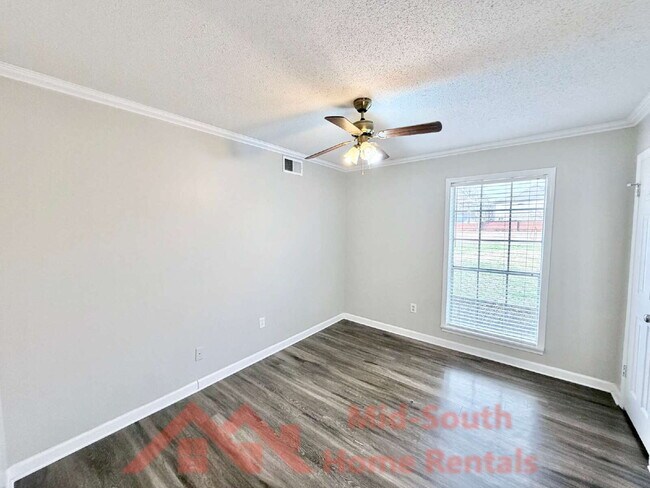 Building Photo - 465 Shelton Rd