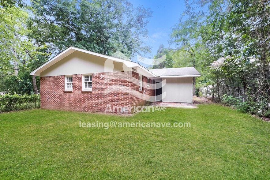 Building Photo - 1122 Briarwood Ave