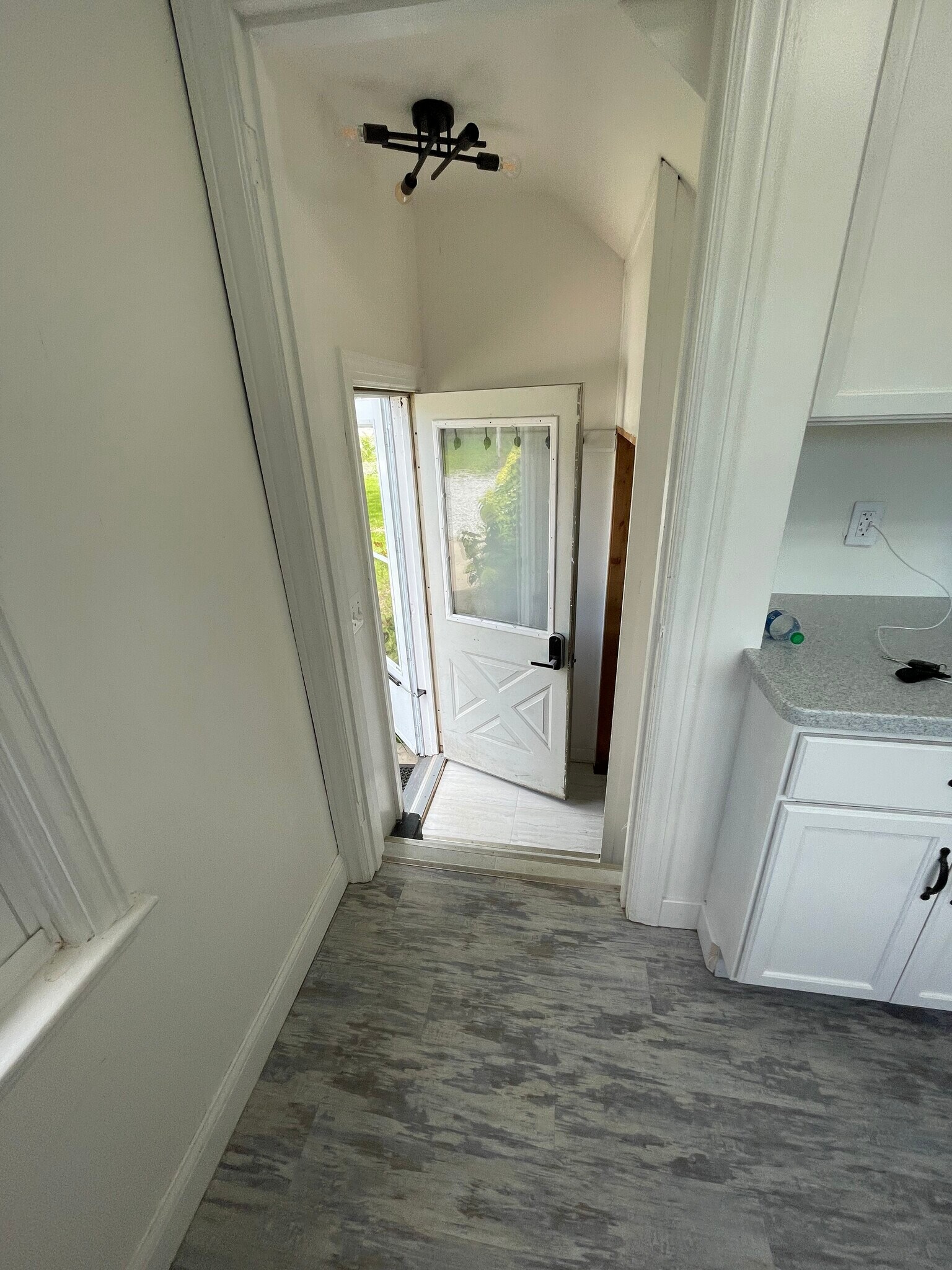 Entry Way from Parking - 4148 S Pipestone Rd