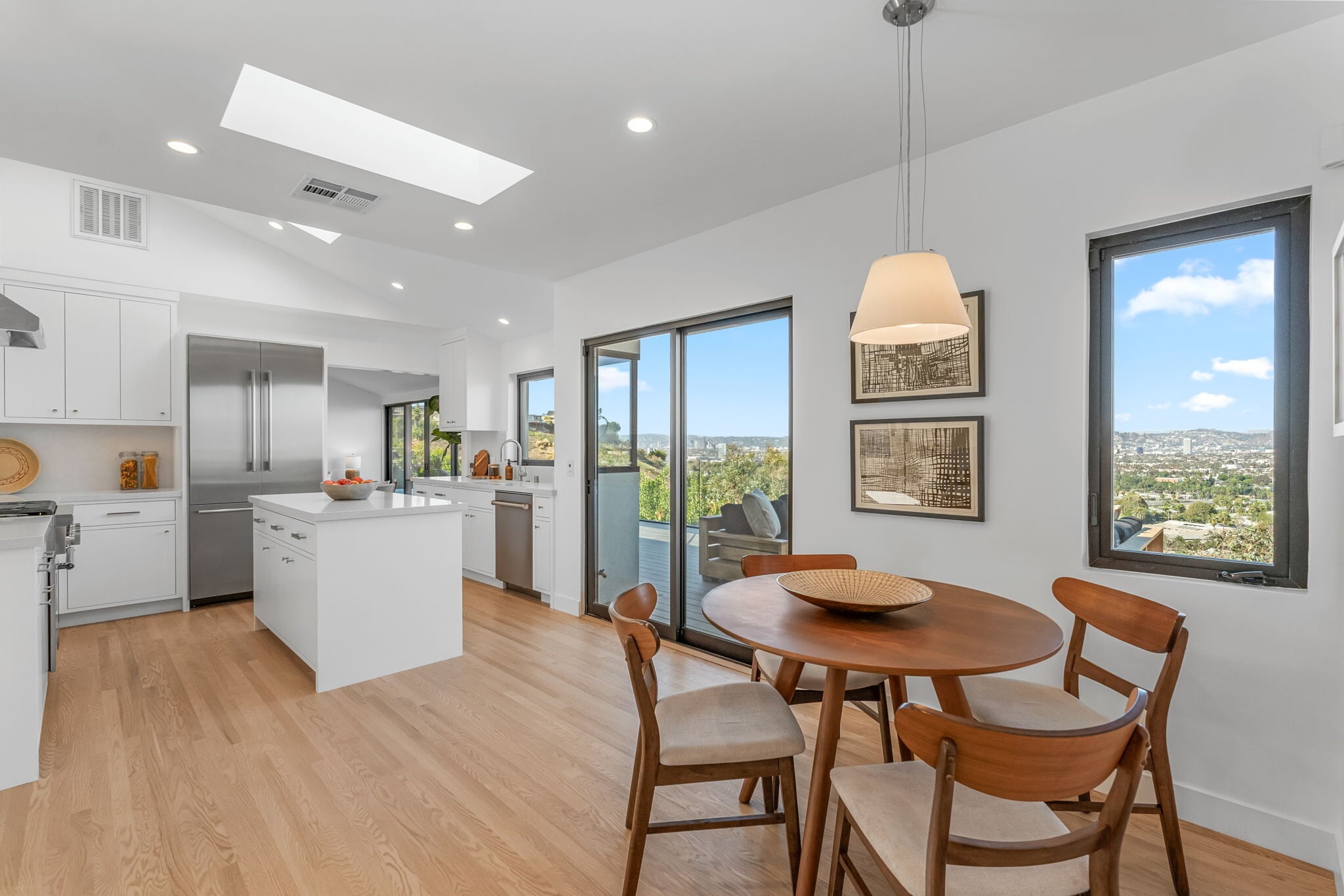 Breakfast Table and Kitchen - 4301 Don Arellanes Dr
