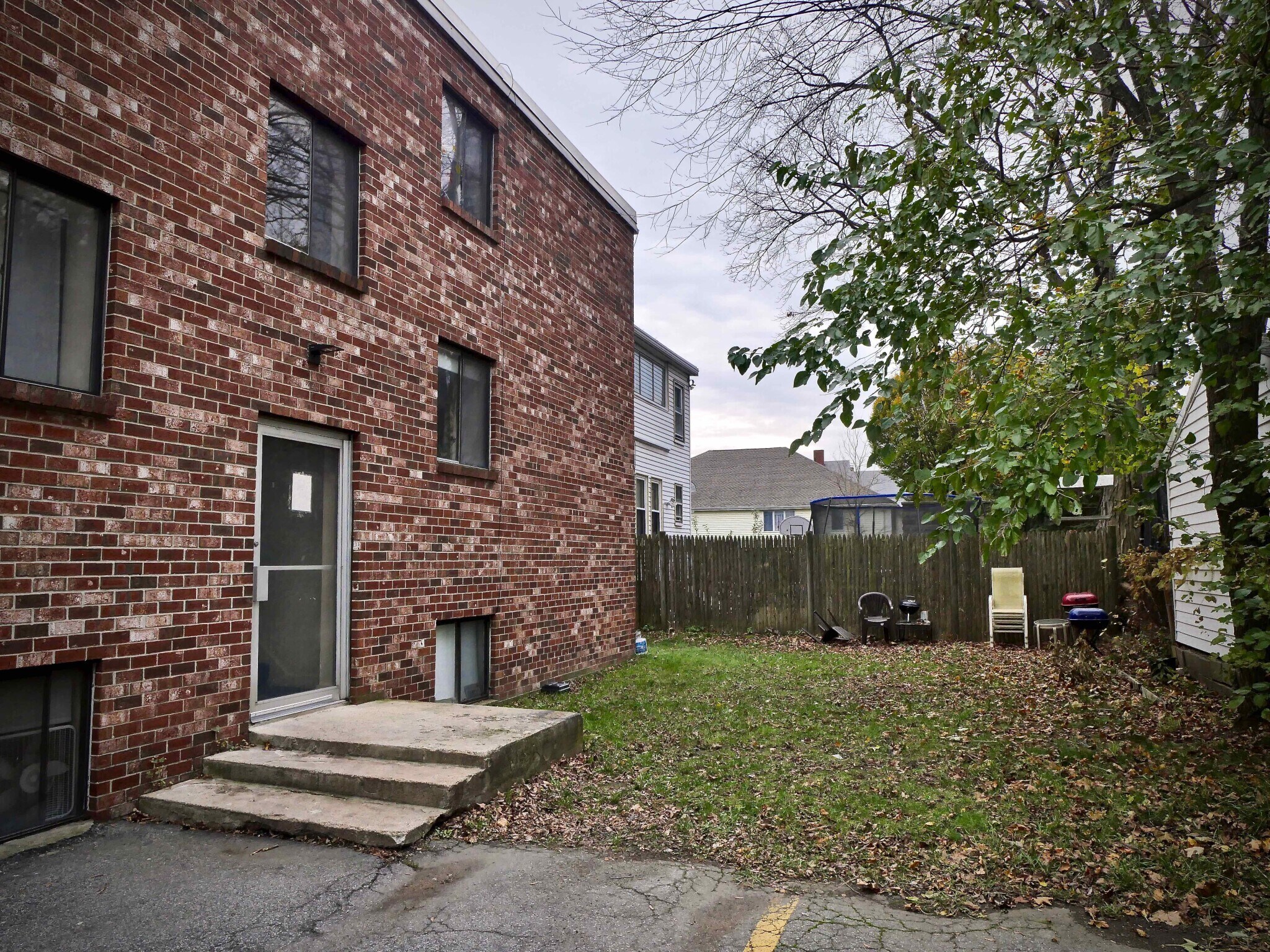 Building Photo - 21 Myrtle St