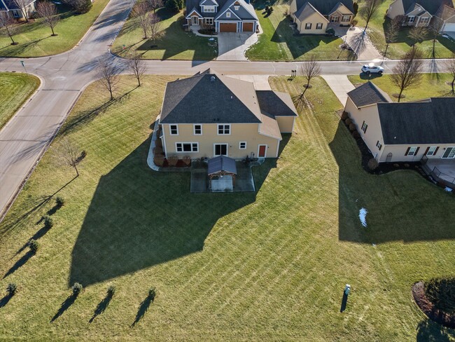Building Photo - N42W22770 Beacon Ct