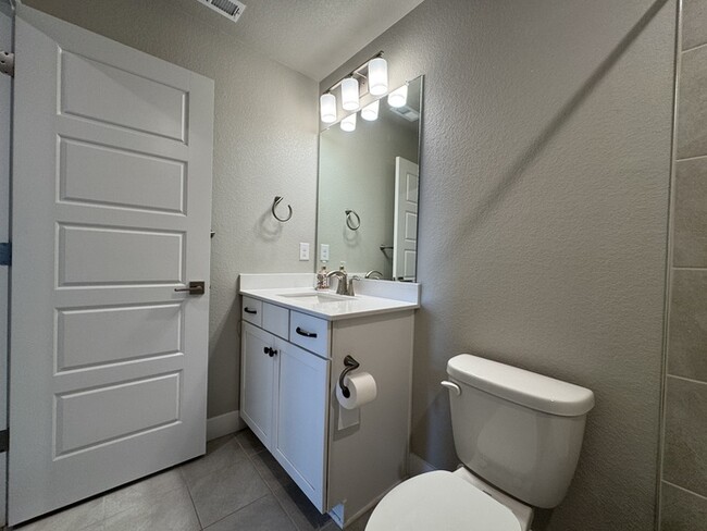 Building Photo - 13427 Broad Wing Dr