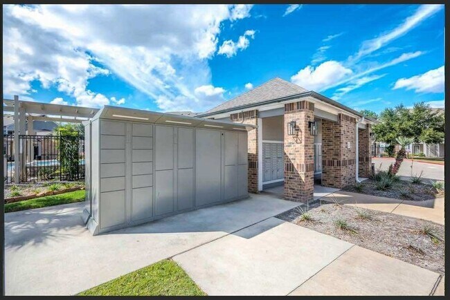 Building Photo - 529 Barker-Clodine Rd