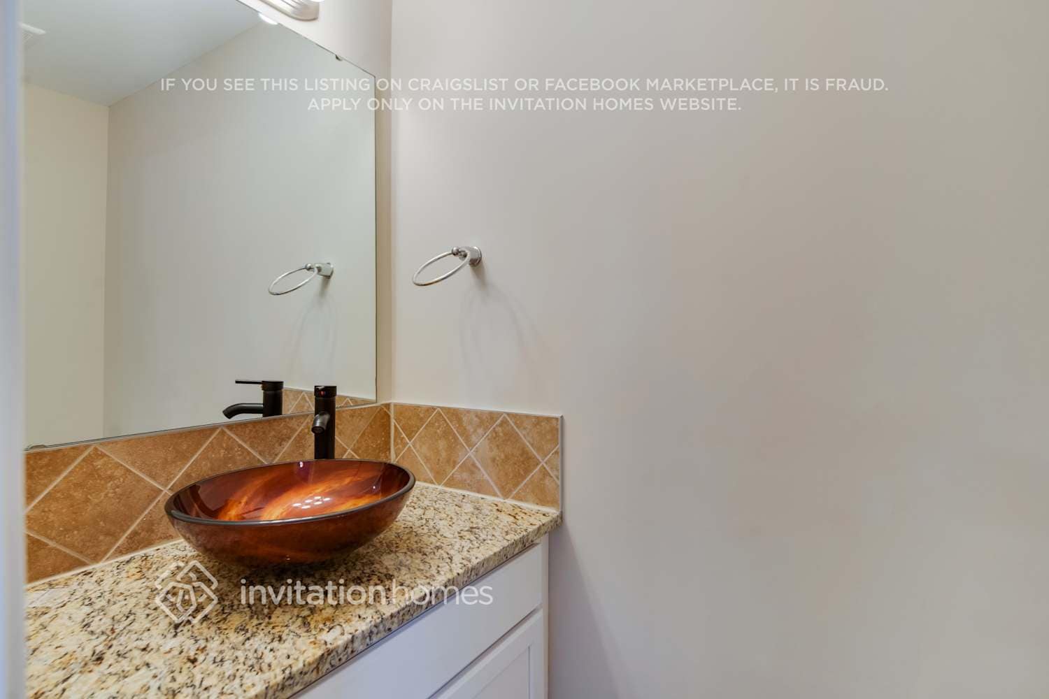 Building Photo - 1517 Lasalle St