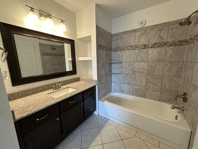 Building Photo - West Jordan