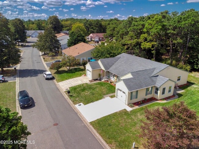 Building Photo - 12A Birchwood Dr