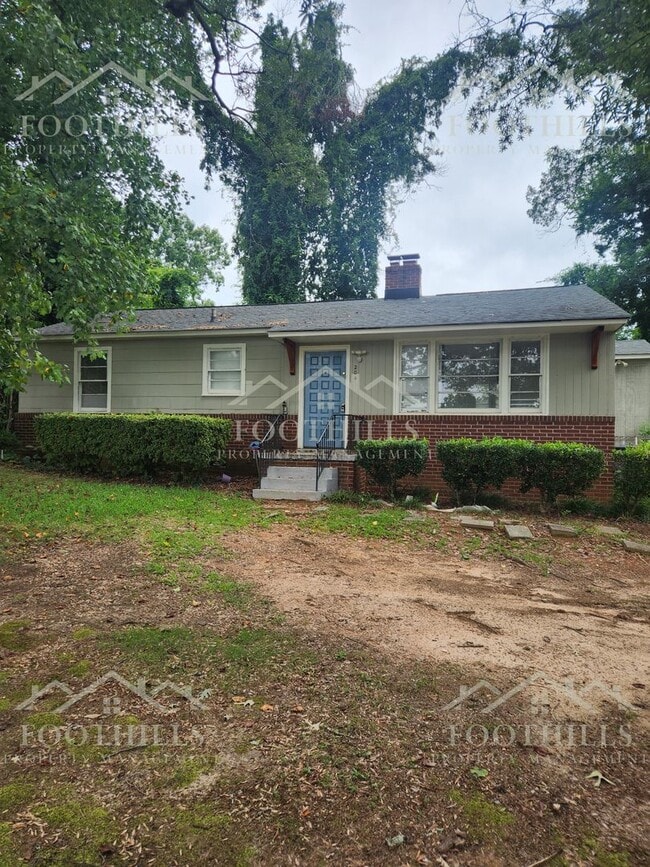 Building Photo - Spacious 3-Bedroom Near Anderson Universit...