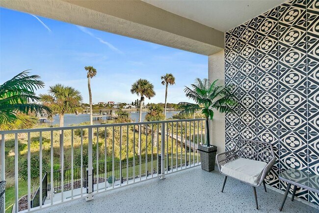 Building Photo - 54 N Riverwalk Dr