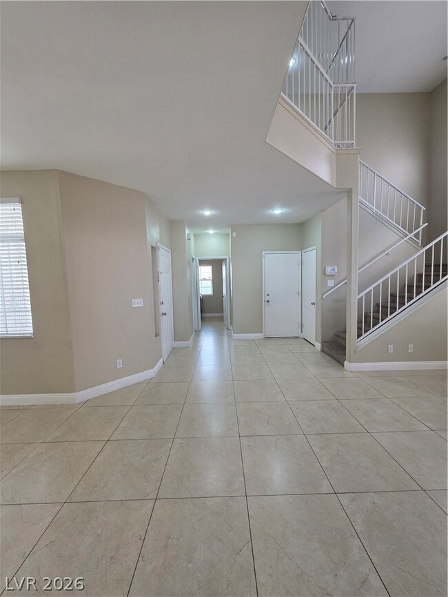Building Photo - 2524 Silver Shadow Dr