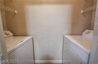 Building Photo - 2900 Sunridge Heights Pkwy