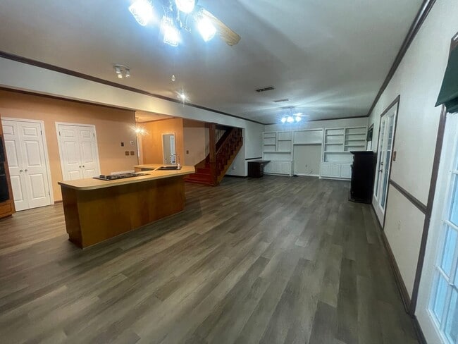 Building Photo - Cypress Lake Front Property in Benton!