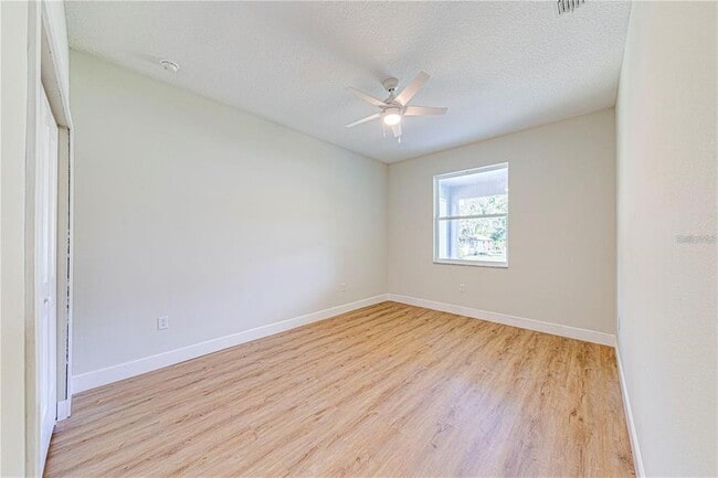 Building Photo - 247 N Pine Ave