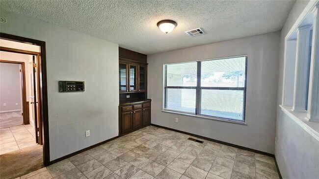 Building Photo - 4009 Cherry Hill Ln