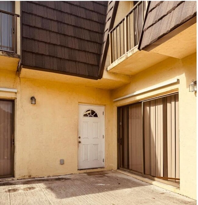 Building Photo - 4626 Cherry Rd