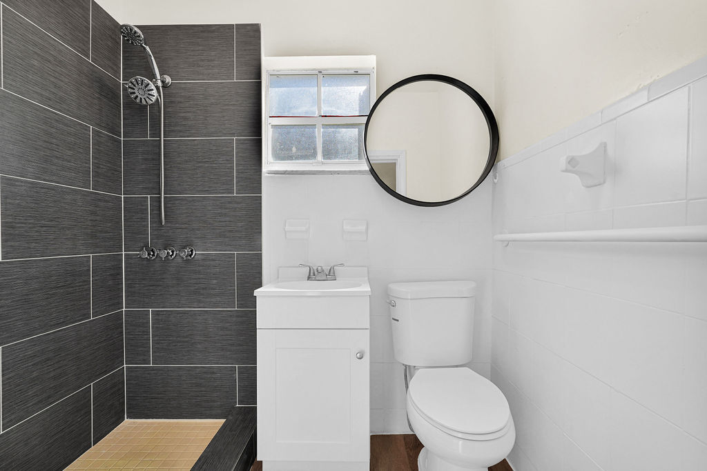 Building Photo - 47 NW 45th Ave