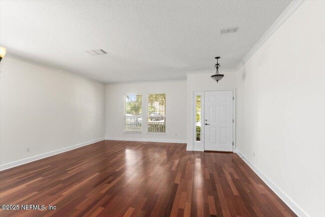 Building Photo - 336 Edge of Woods Rd