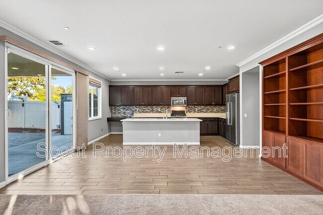 Building Photo - 39012 Crown Ranch Rd