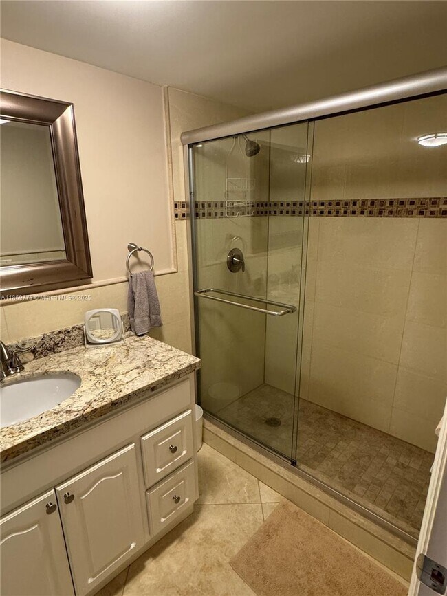 Building Photo - 1849 S Ocean Dr