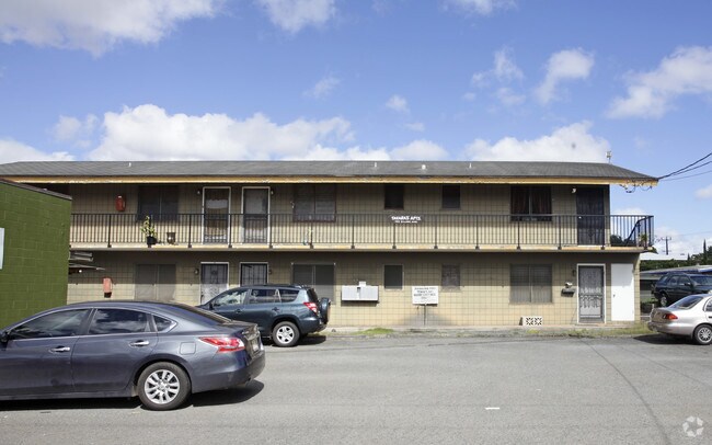 Building Photo - Takara's Apartments