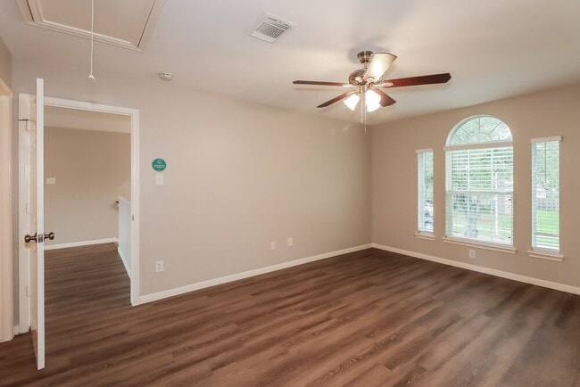 Building Photo - 2427 Ranch Hollow Ct