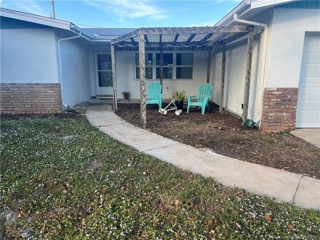 Building Photo - 1467 SE Andrews St