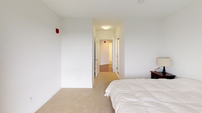 Building Photo - 80 Fenwood Rd