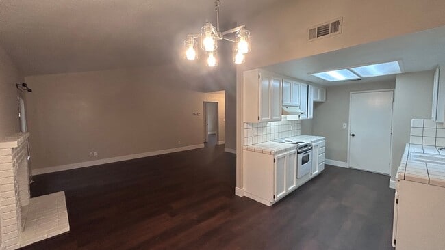 Building Photo - 3545 Thomas More Way