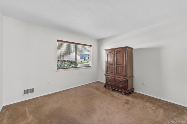 Building Photo - 164 Carriage Ct