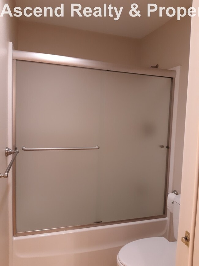 Building Photo - Unique Opportunity to Lease 2 Bed Lower Un...