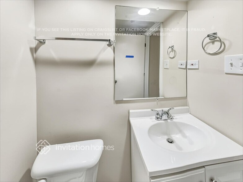 Building Photo - 5265 Arquilla Dr