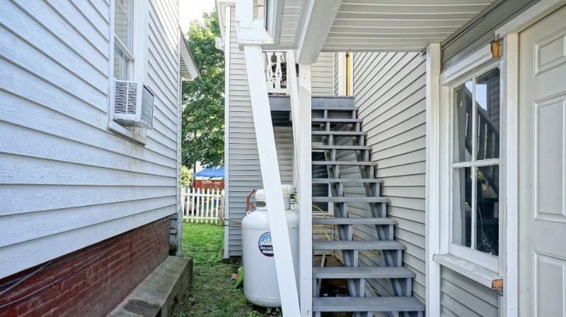 Building Photo - 39 Cushing St