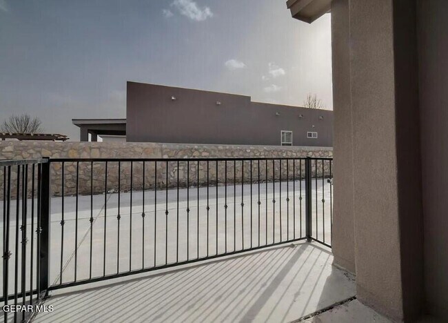 Building Photo - 1074 Hoppas St