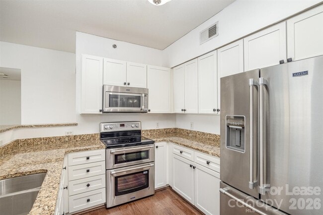 Building Photo - 1315 East Blvd