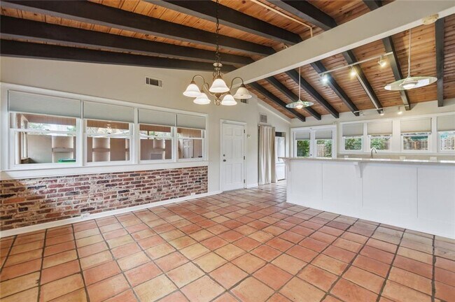 Building Photo - 3302 Wynn Dr