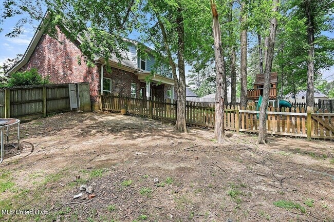 Building Photo - 114 Parkway Cove