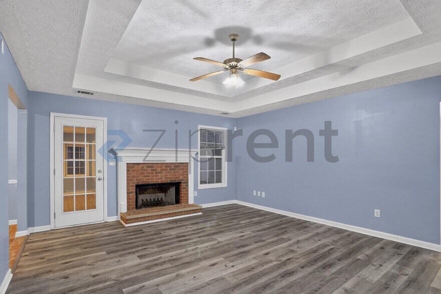 Building Photo - Unit