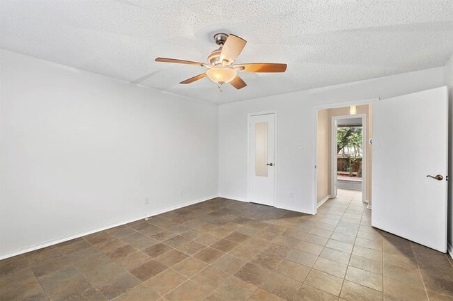 Building Photo - 8301 Greenslope Dr