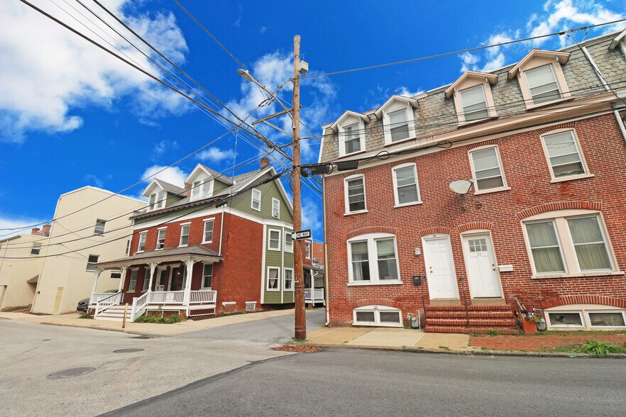 Building Photo - 31 S Darlington St