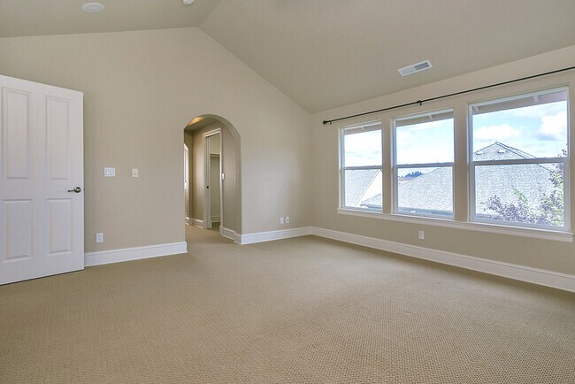 Building Photo - 12649 NW Bayonne Ln