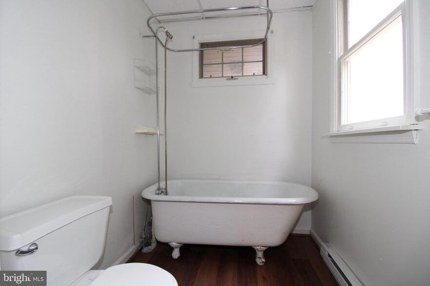 Bathroom - 524 Virginia Ave