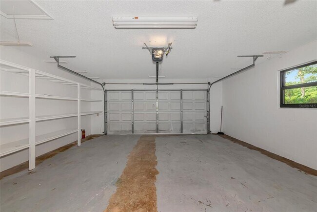 Building Photo - 1658 Ridgewood Ln