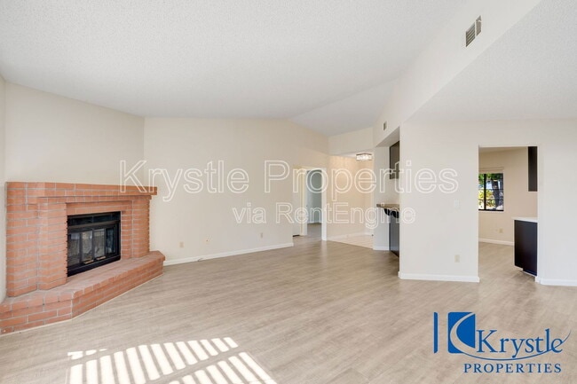 Building Photo - 343 Clydesdale Dr