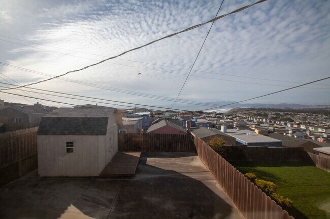 Building Photo - 620